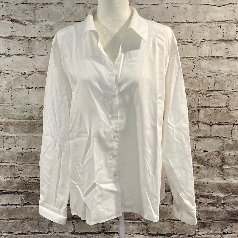 Evan Picone Women- Quickcare- White Button-Down Shirt